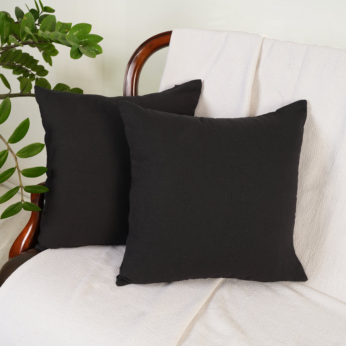 Best Quality Black Cotton Throw Pillow Cover - Decorative Zippered Pillow Covers for Couch and Sofa